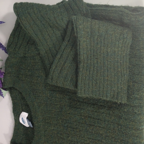 Old Navy Green Sweater Top - Picture 3 of 7